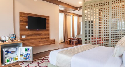 THE GRAND CLIFF (BY MARVILLA) Room Type - Royal Suite with Private Balcony THE GRAND CLIFF (BY MARVILLA) Room Type - Royal Suite with Private Balcony