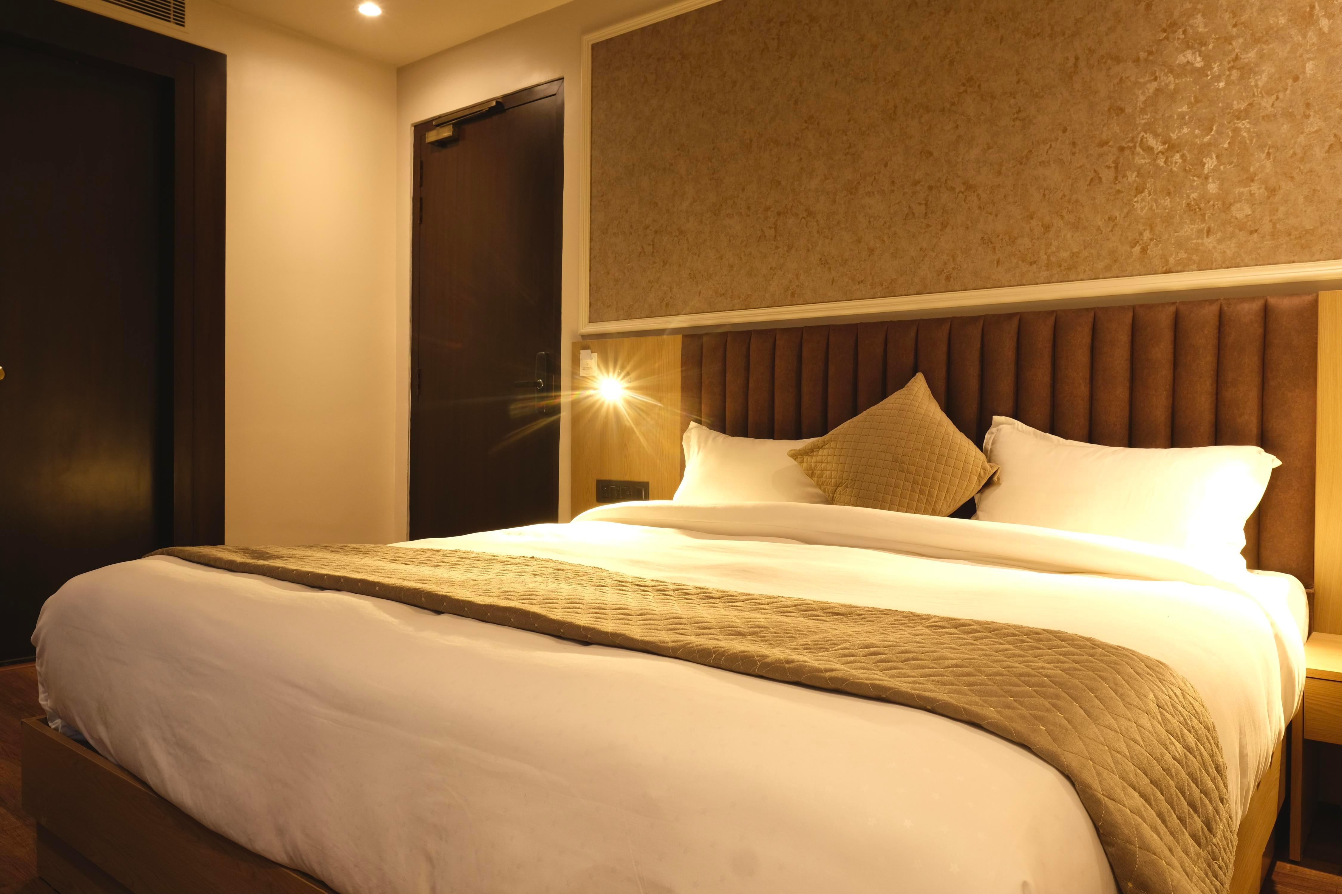 Red Sapphire Royale Room Type - Deluxe Room