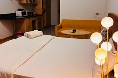 Modern studios by singh comfy