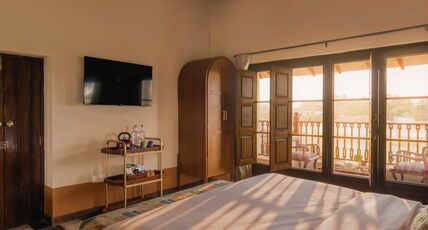 Sliceinn Hibiscus - Defence Colony, Indiranagar Room Type - Premium room with private unattached bathroom