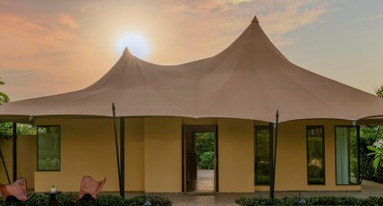 JW Marriott Ranthambore Resort & Spa Room Type - Tented Suite, 1 King, Private pool