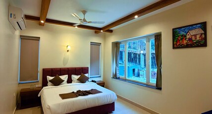 KESARI HOTEL & RESTAURANT Room Type - Deluxe Room