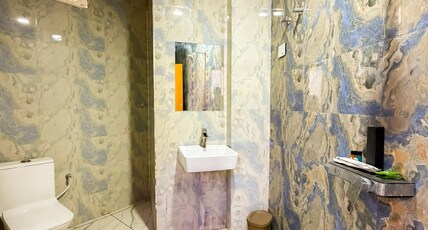 Hotel Shanti Residency Vrindavan Room Type - Triple Room with Balcony