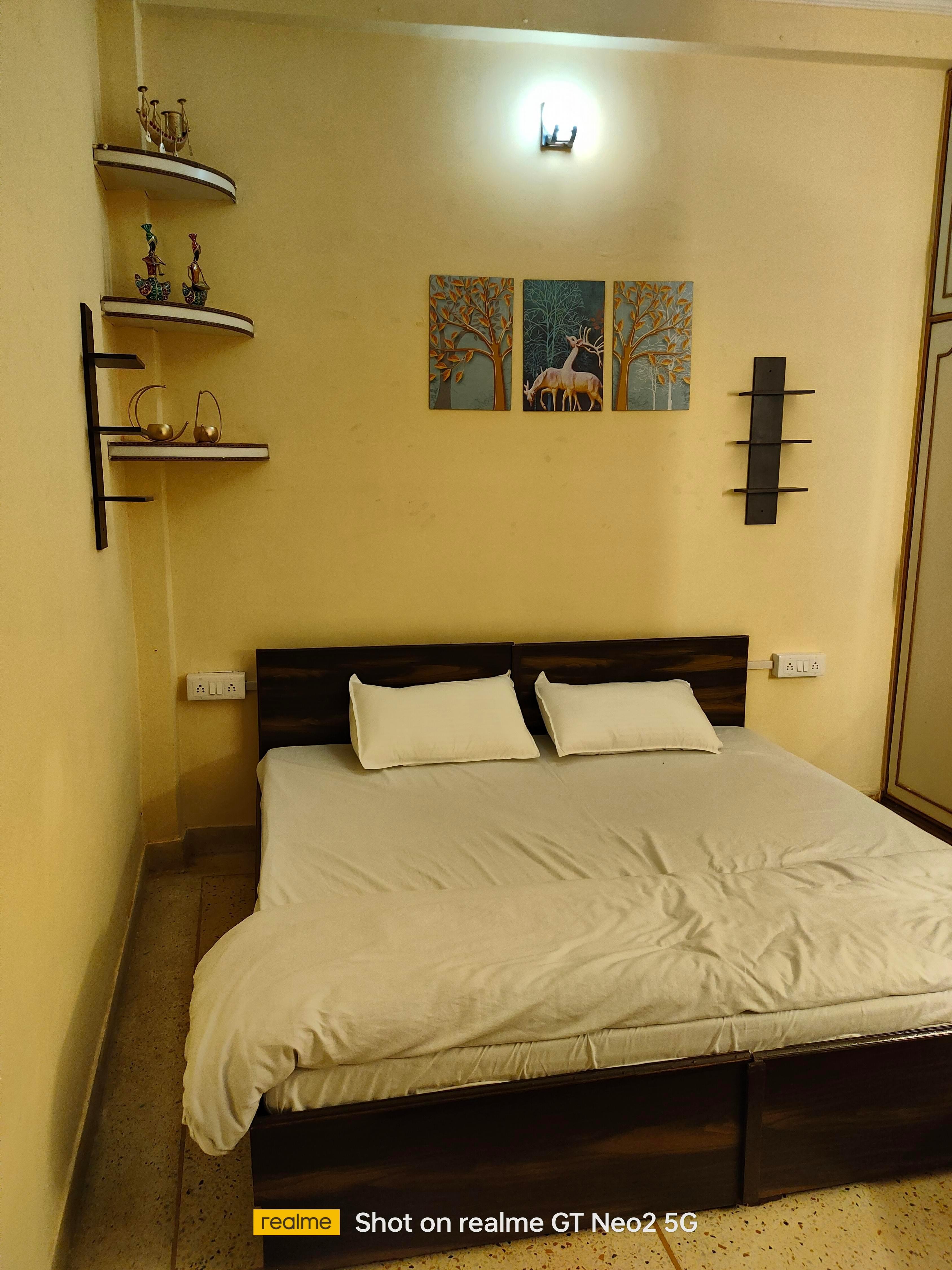 Uma's Homestay - Tap to explore photos
