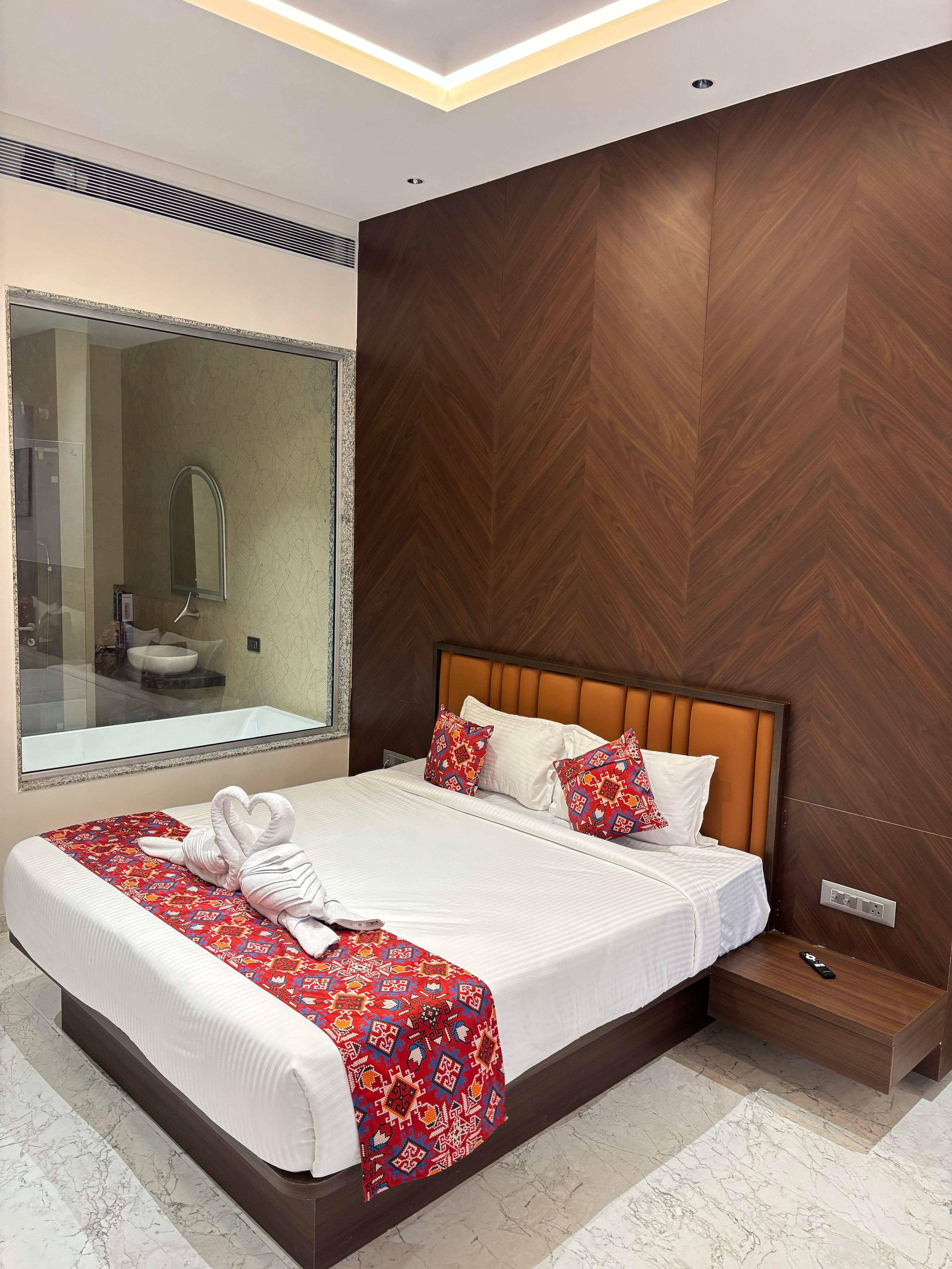 Hotel Sachin Chas - Tap to explore photos