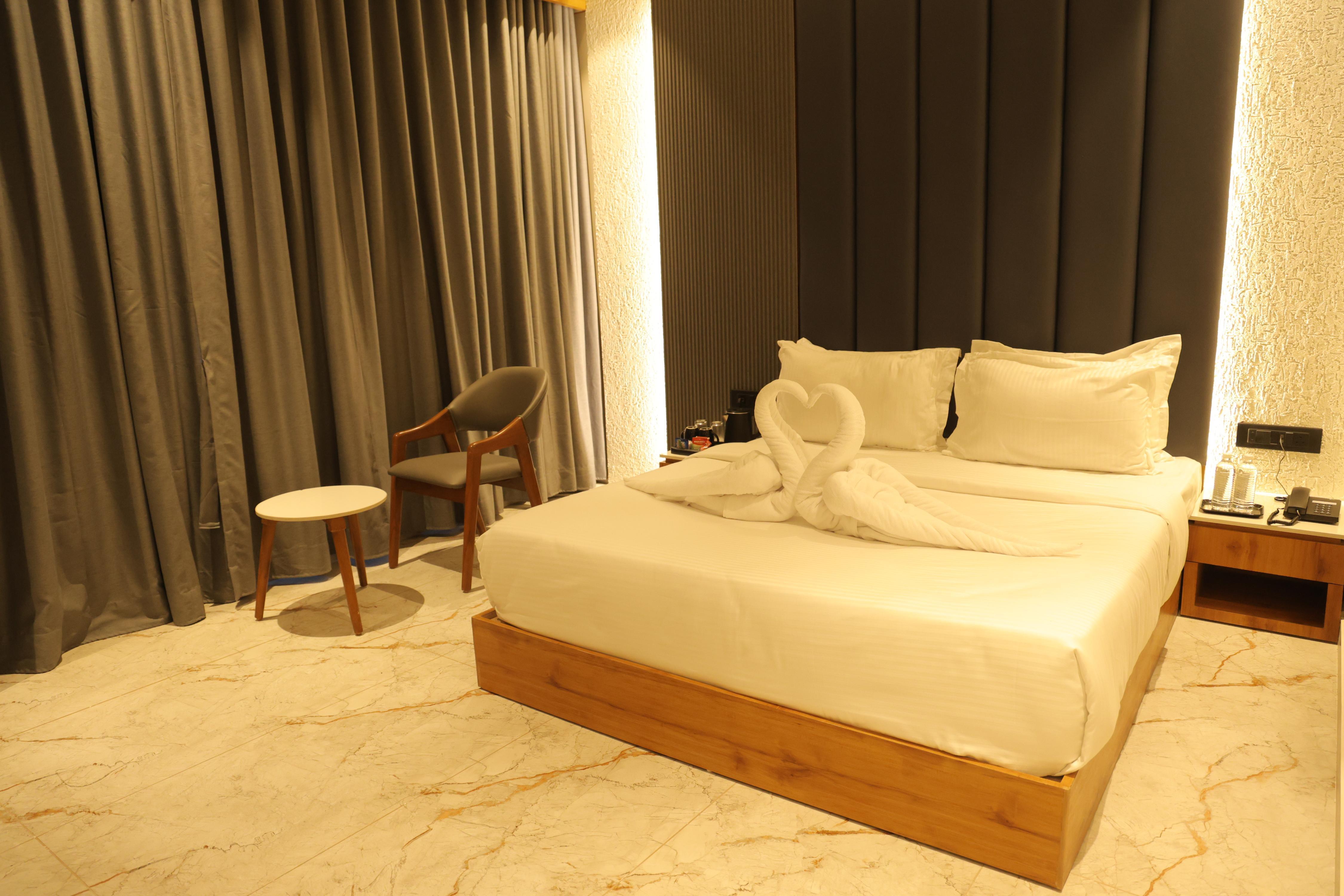 Hotel Barai palace - Tap to explore photos