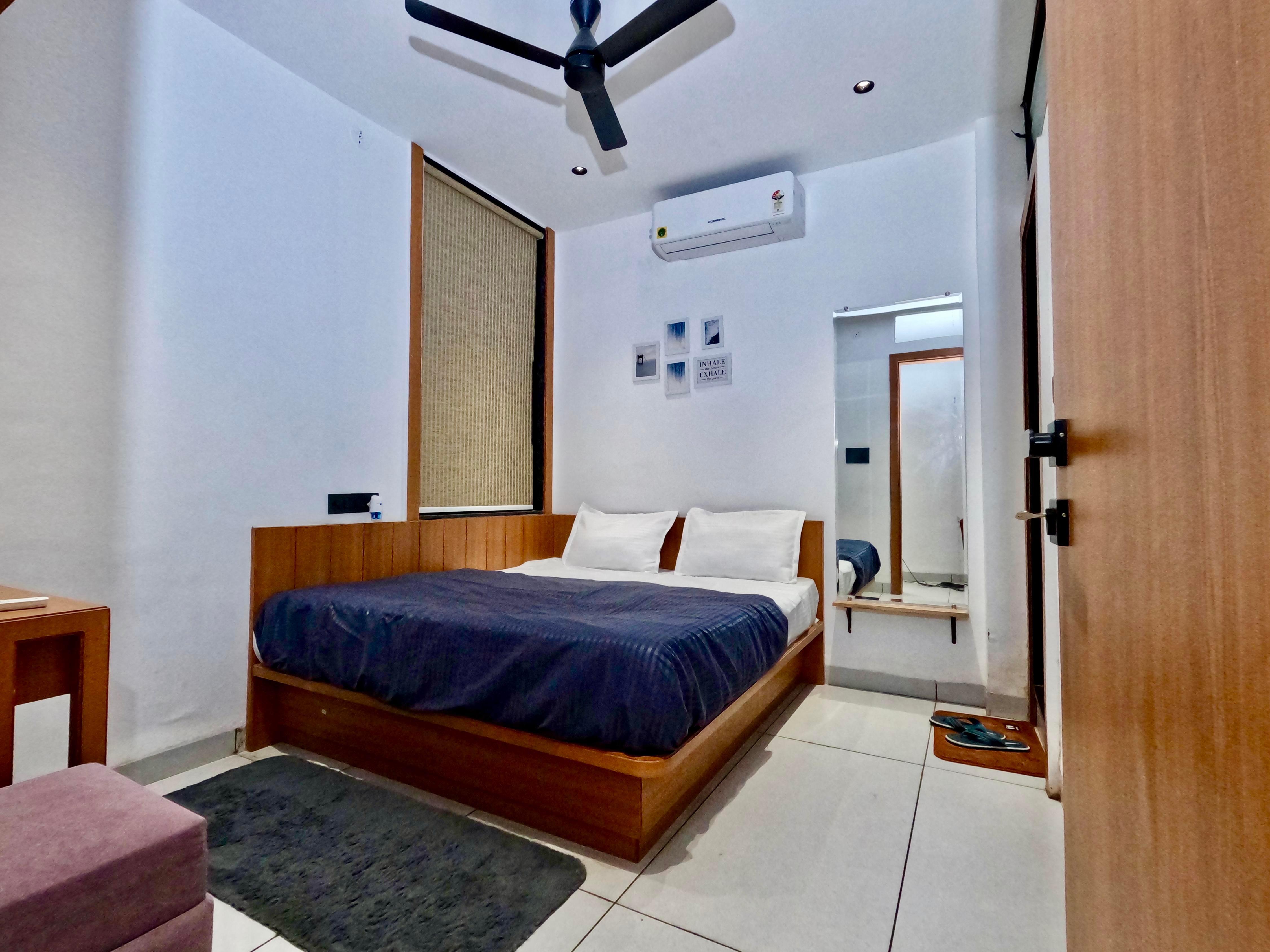 Luxury 2BHK Service Apartment in Vijay Nagar | Prime Central Indore Stay - Tap to explore photos