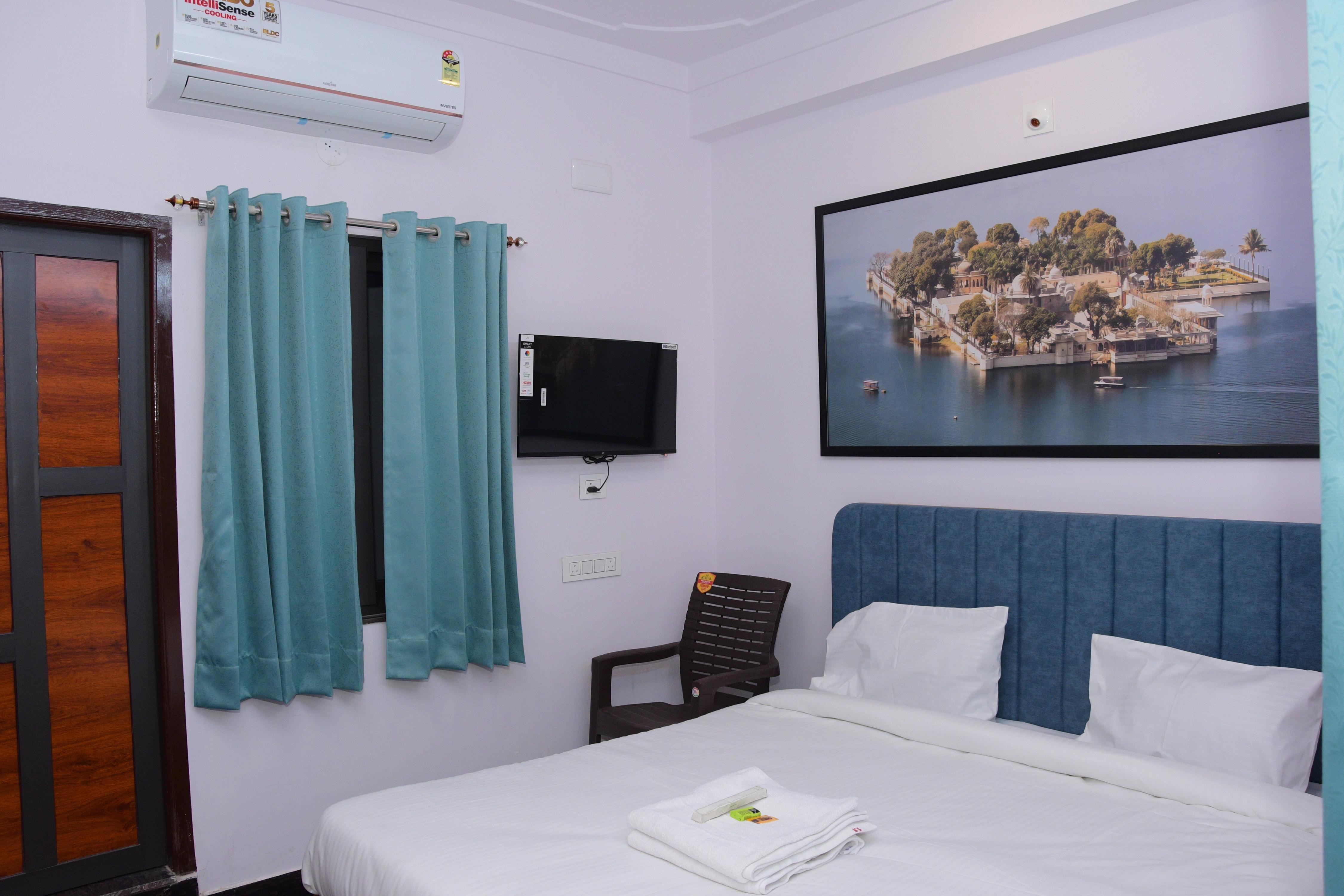 Raj Palace Room Type - Deluxe Room