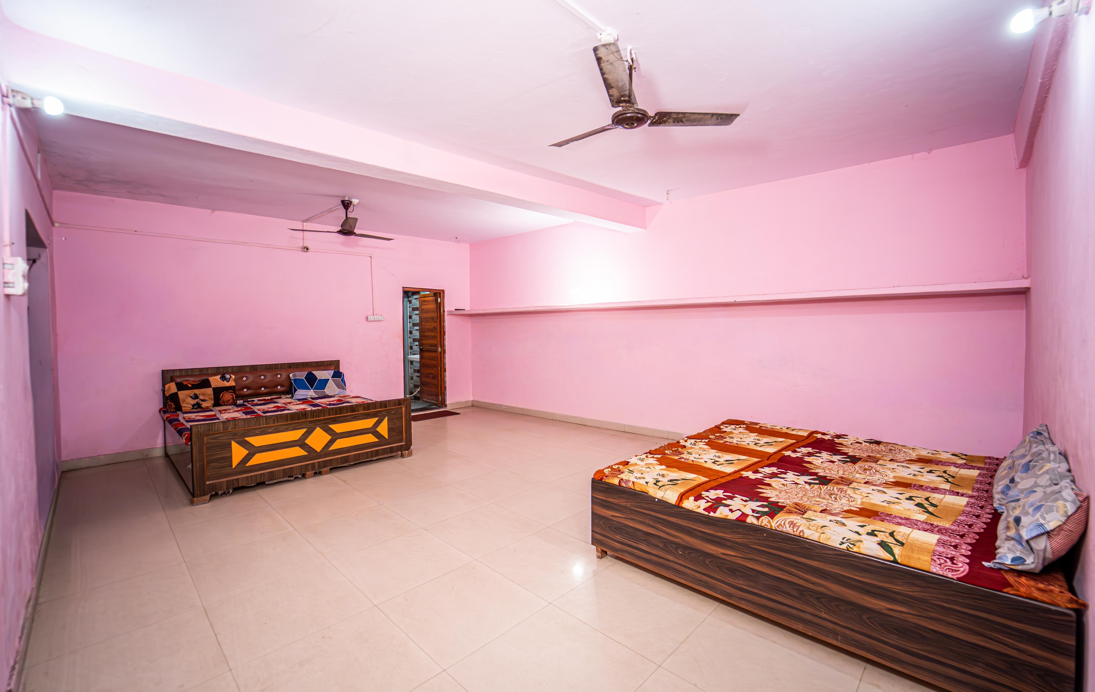 Pujya Manas Kokil Dharamshala, Ayodhya Room Type - Family Room Non AC