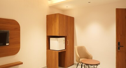 Hotel Madhuram Room Type - Premium Room