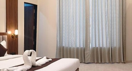 Vanu Group of Hotels Hotel Grandson Room Type - Super Deluxe Vanu Group of Hotels Hotel Grandson Room Type - Super Deluxe