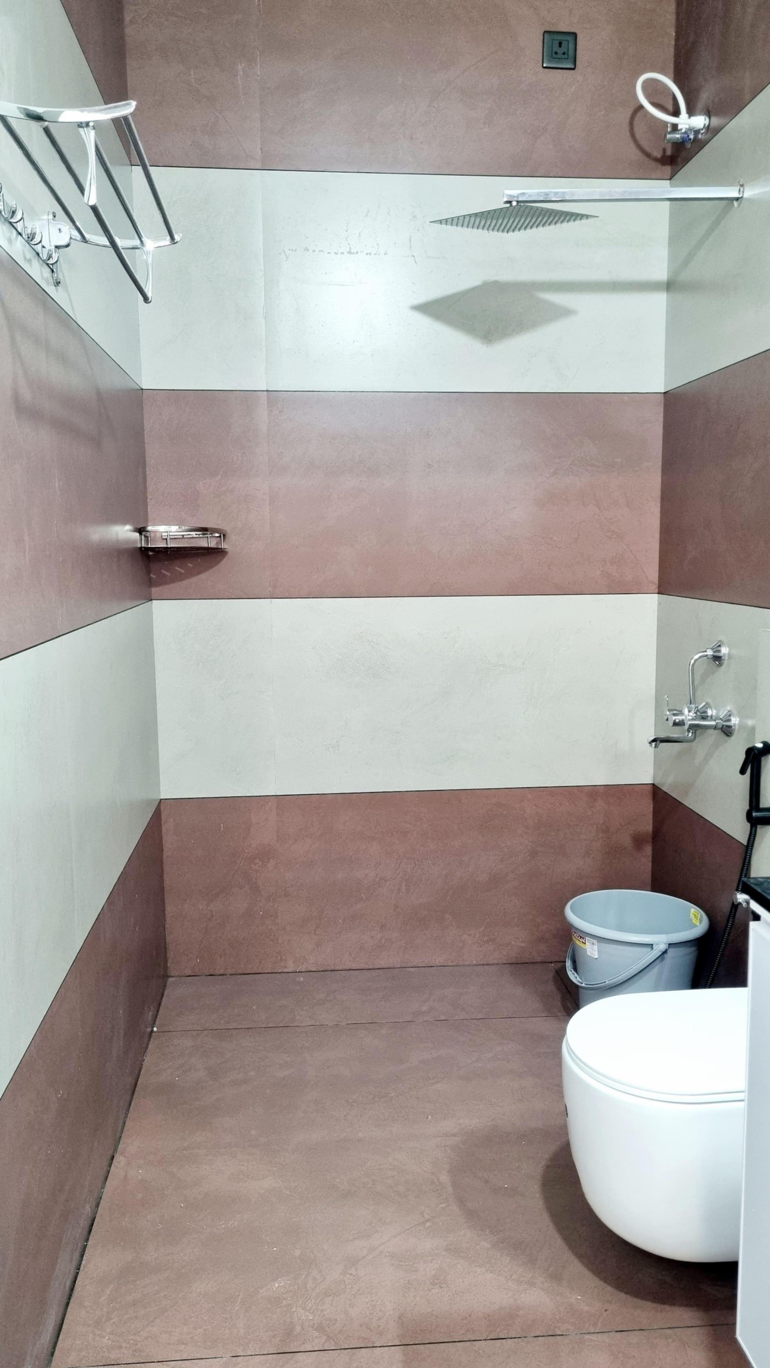 Cozy Studio Stay in Kannur Free Breakfast - Tap to explore photos