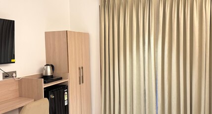 HOTEL MERIDIAN Room Type - Executive Room with Breakfast HOTEL MERIDIAN Room Type - Executive Room with Breakfast