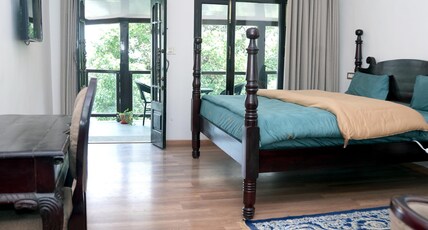 Thandi Woods by Himalaica Au Lac Room Type - Lake-facing Signature Room (en-suite)
