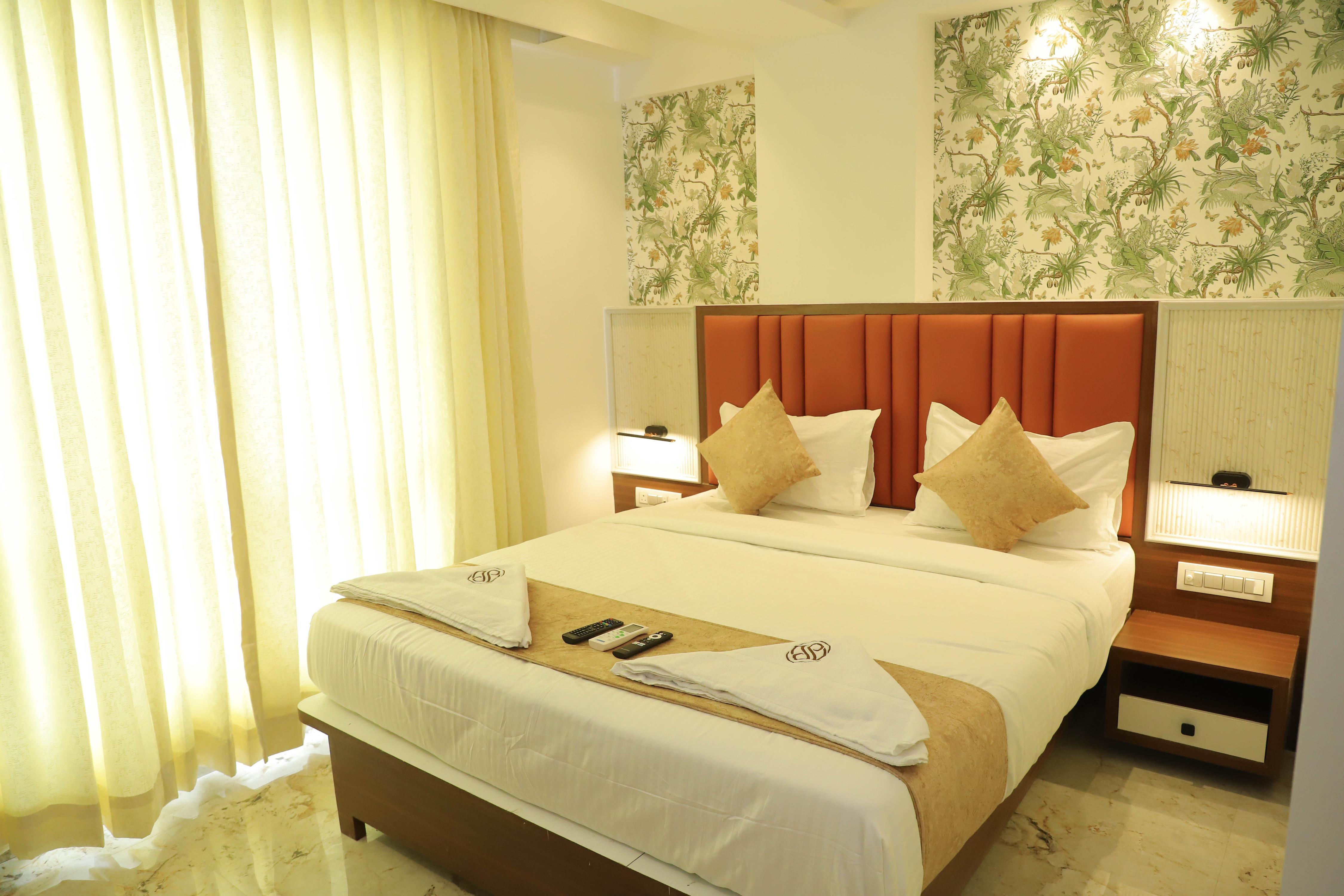 Saphire Residency Room Type - Deluxe Room