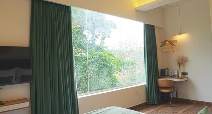 Earth Hotels Hebbal Room Type - Executive with Garden view