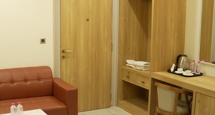 The Landmark , Maan Place Hotel Room Type - Luxury Room with Air Conditioning The Landmark , Maan Place Hotel Room Type - Luxury Room with Air Conditioning