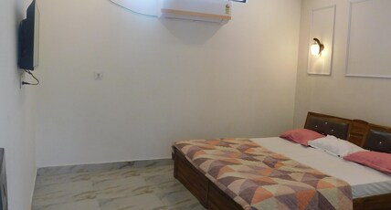 Robbers Cave BLESSING HOMESTAY Room Type - Deluxe Double Room