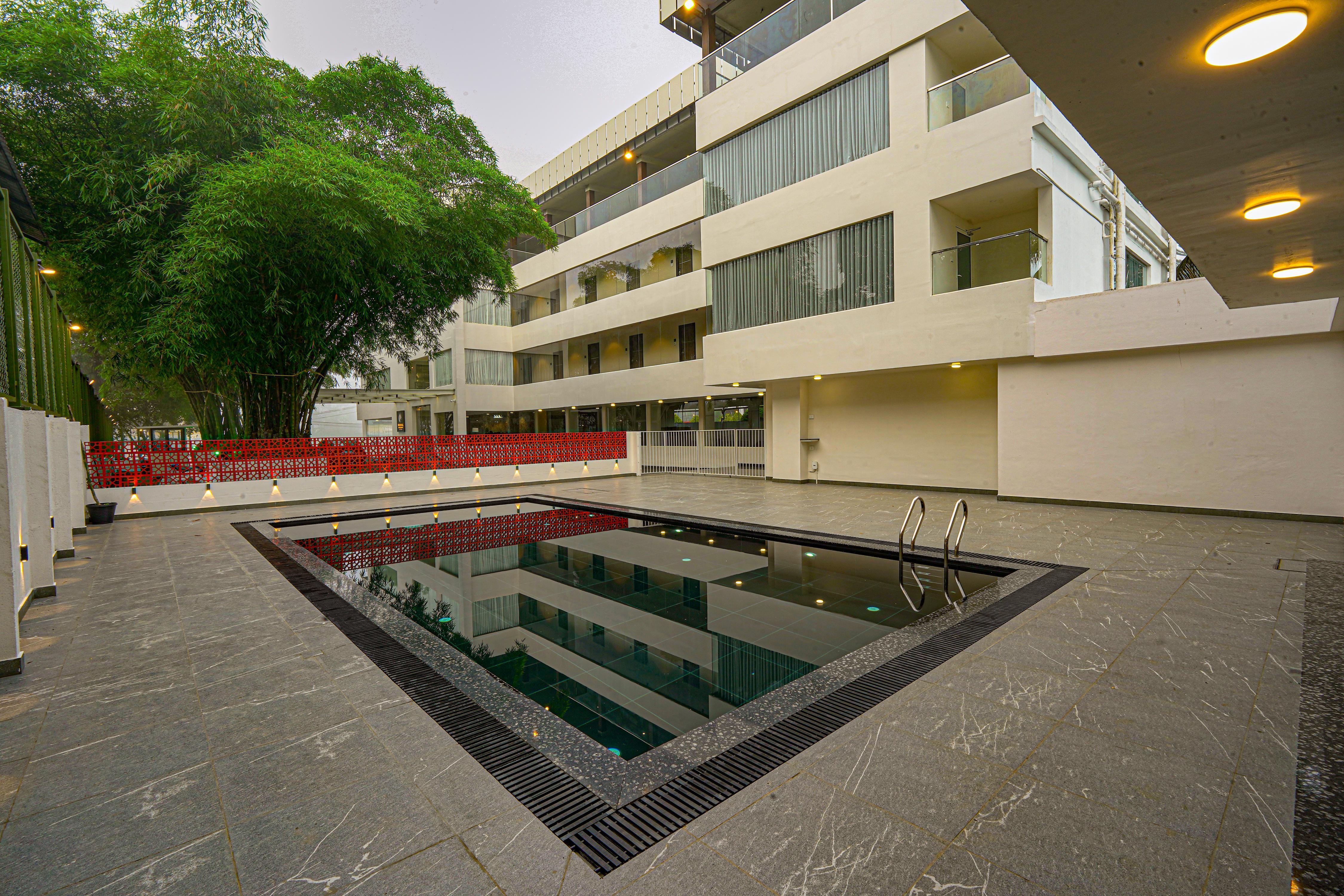 Tiger Hill Hotel & Suites