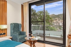 Hotel Ardmore Hills