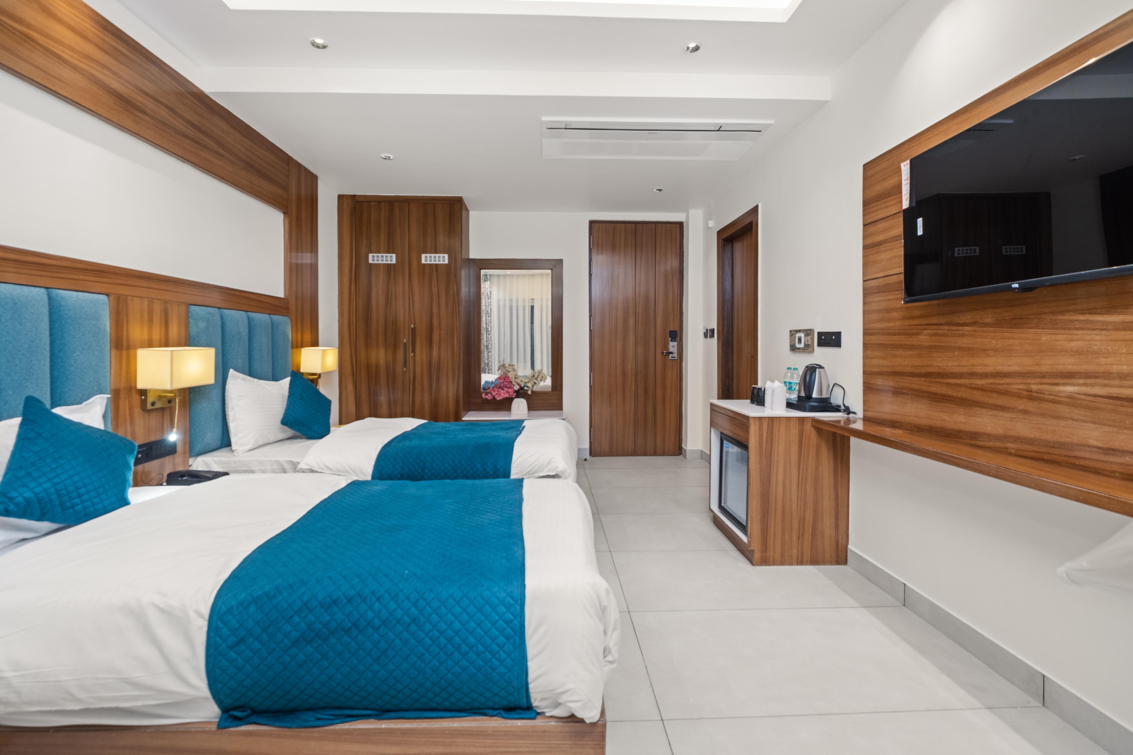 Hotel Ardmore Hills Room Type - Superior room twin bed with city view