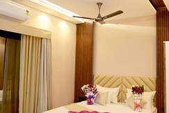 Viraj Hotel & Restaurant