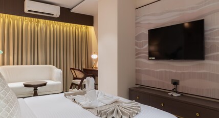 Hotel Lohara Inn Room Type - Premium Room