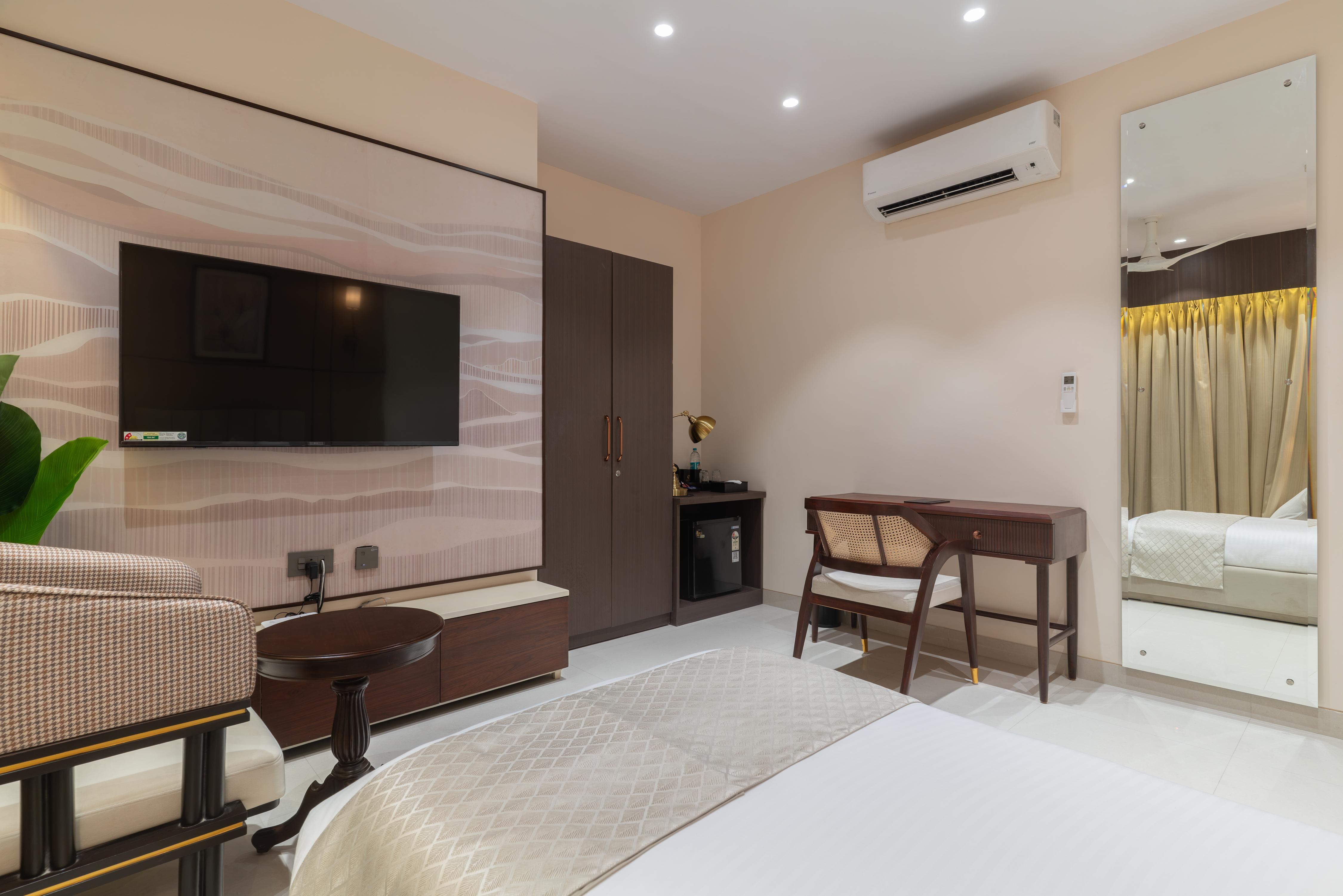 Hotel Lohara Inn - Tap to explore photos