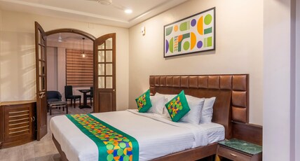 Treebo Planet Mount Near US Consulate Anna Salai Room Type - Premium Room