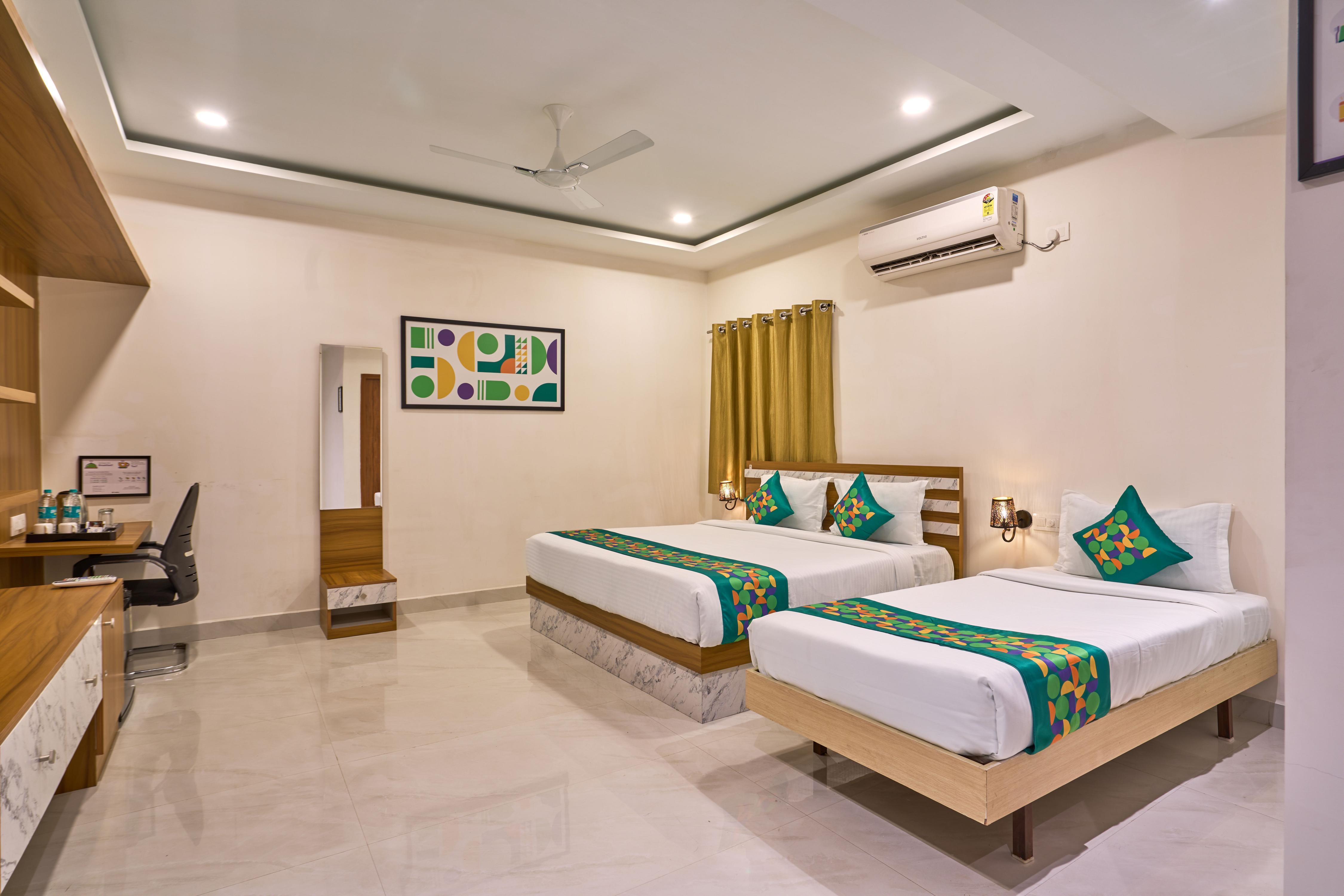 Treebo Saffron Suites, Near Financial District & US Consulate - Tap to explore photos