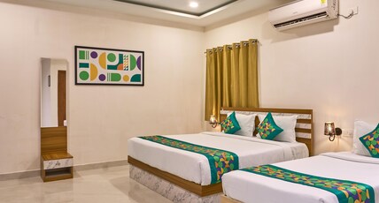 Treebo Saffron Suites, Near Financial District & US Consulate Room Type - Spacious Premium Room