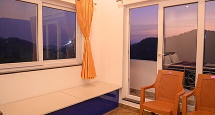 Verdant Crestwood Nilgiris Room Type - Master Room with Balcony