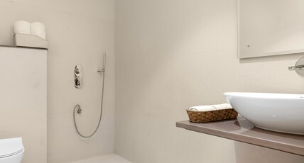 Country Inn Katra Room Type - Deluxe room