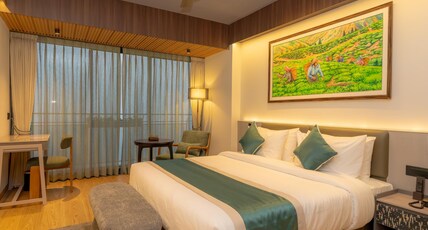 Weekend Retreat - Hotel & Spa Room Type - Weekend Suite with Balcony