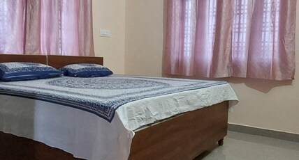 Cozy Forest Facing 2 BHK Rooftop Mountains View Room Type - Bedroom 2