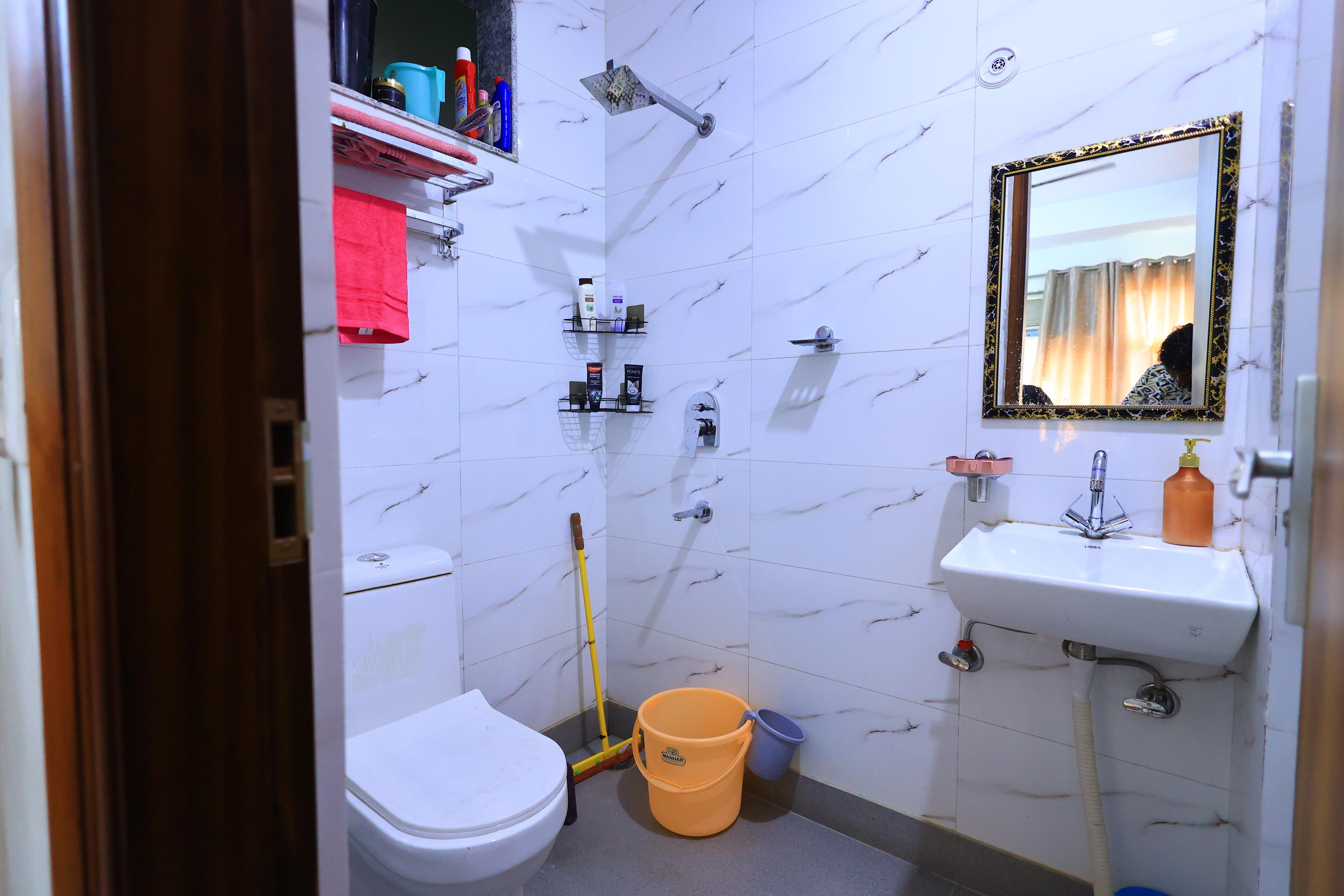 Flexibay Boys Hostel Noida - Tap to explore photos
