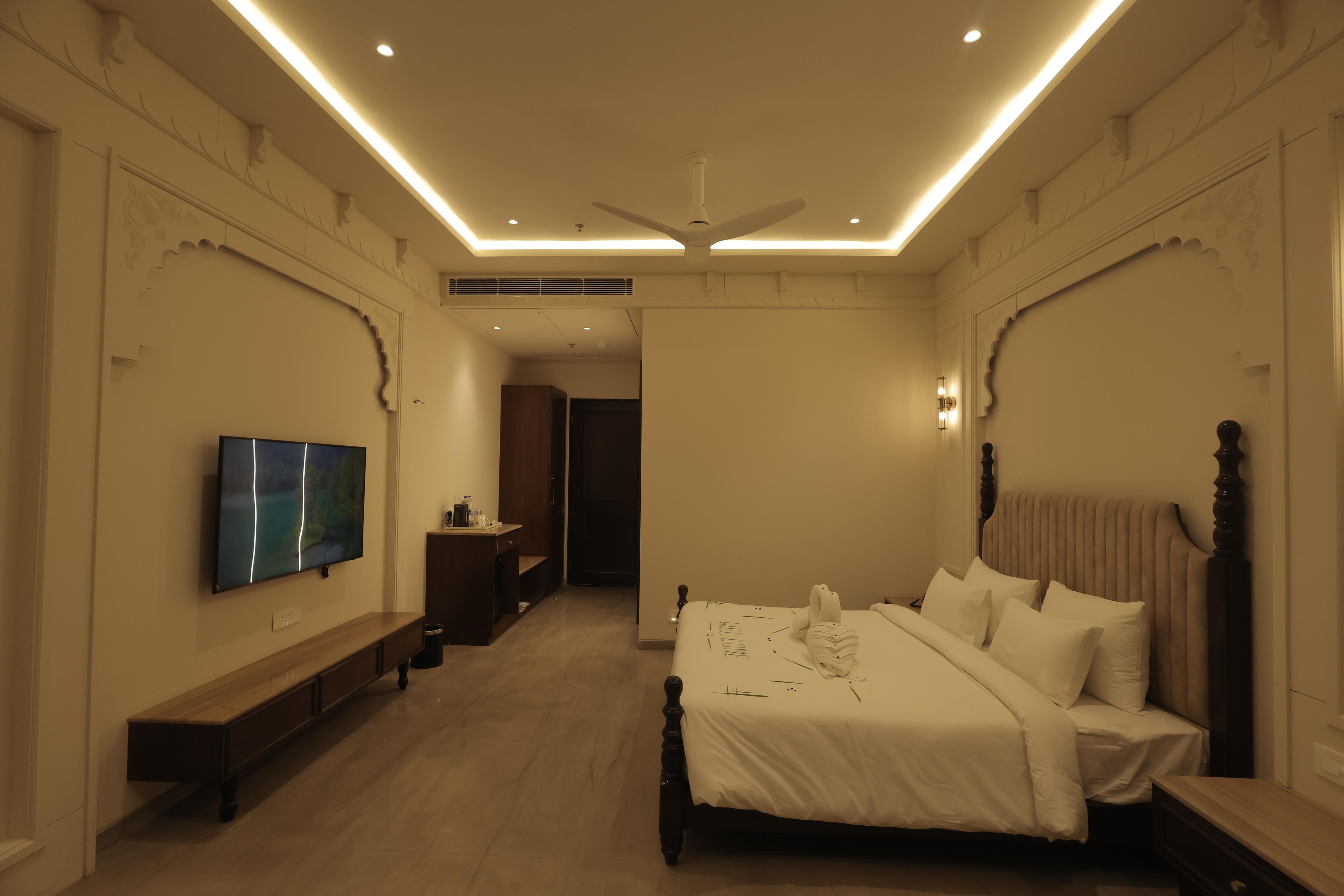Bhan fort Palace Hotel & Resort Room Type - Superior Room King Bed