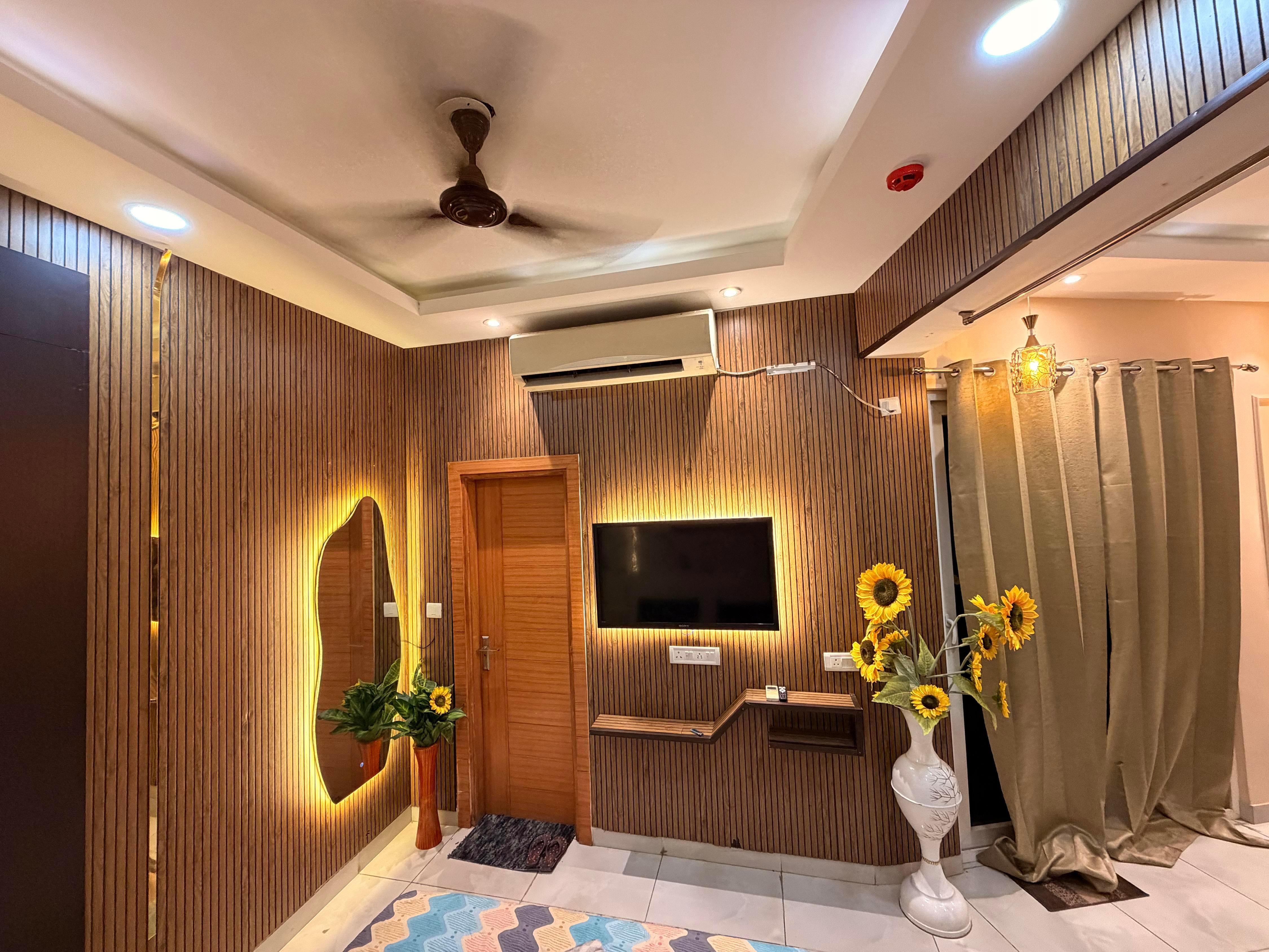 Luxury Stay Noida - Tap to explore photos