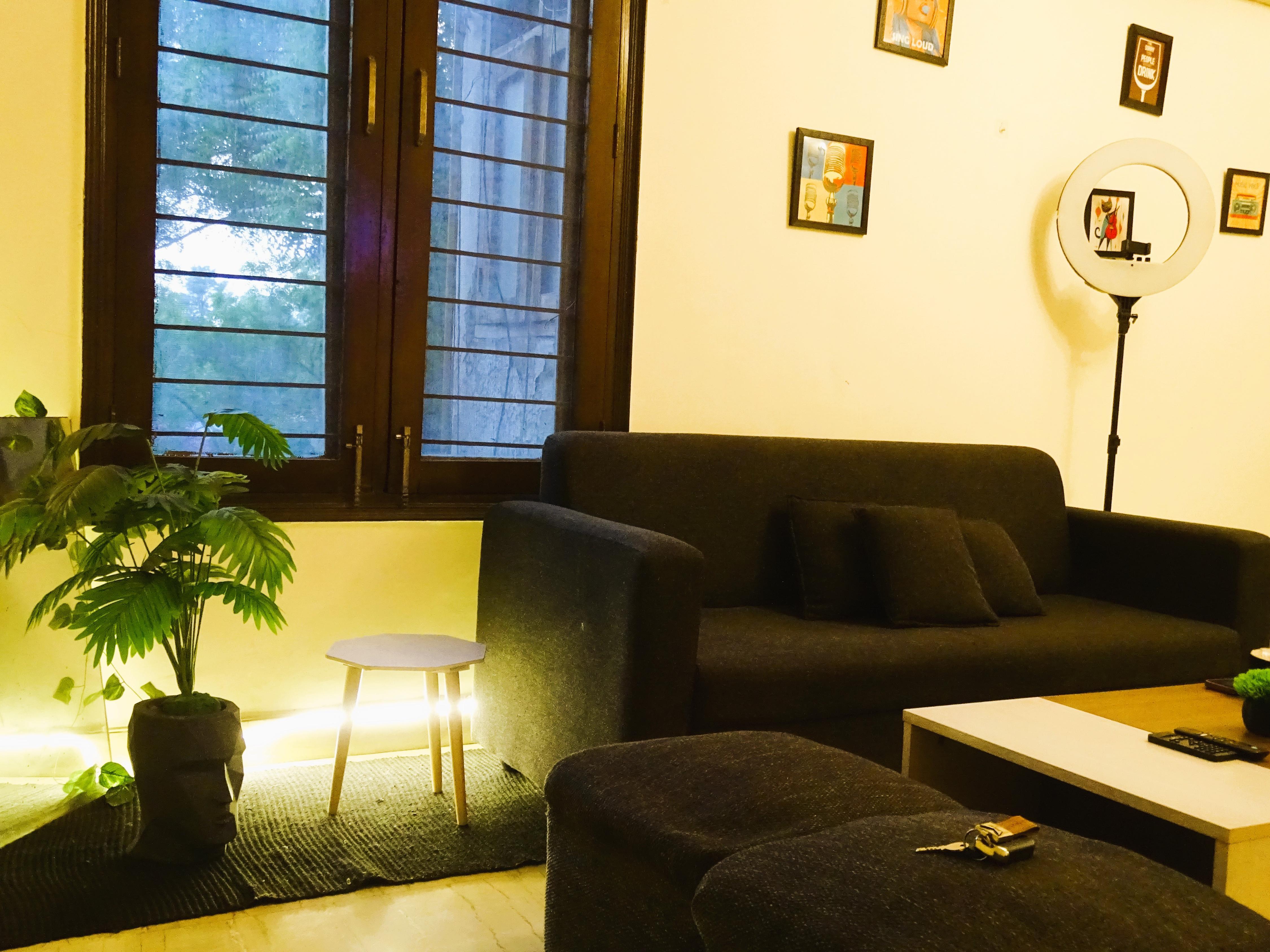 Rusty Roads 2BHK Private apartment South Delhi