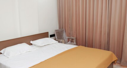SHREE RAJYAGOR GNATI BHUJ Room Type - Deluxe Room