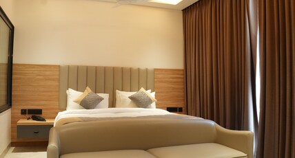 HOTEL KALYANI LANDMARK Room Type - Suite Room with City View
