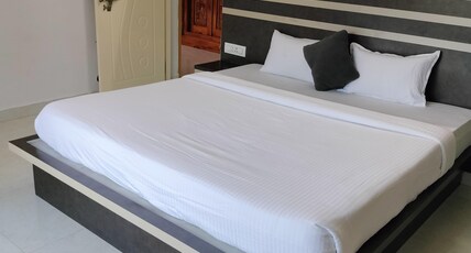 The swarga home stay Room Type - Deluxe room