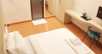 SPACIO HOTELS Room Type - DELUXE ROOM
