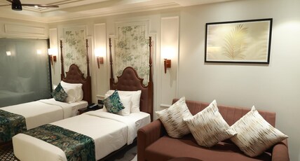 Aurtus Room Type - Opal Twin Bed Room City View