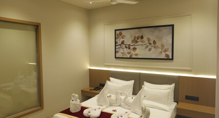 LUXURIA INN BY CHANDAN Room Type - PREMIUM TWIN ROOM WITH BALCONY LUXURIA INN BY CHANDAN Room Type - PREMIUM TWIN ROOM WITH BALCONY