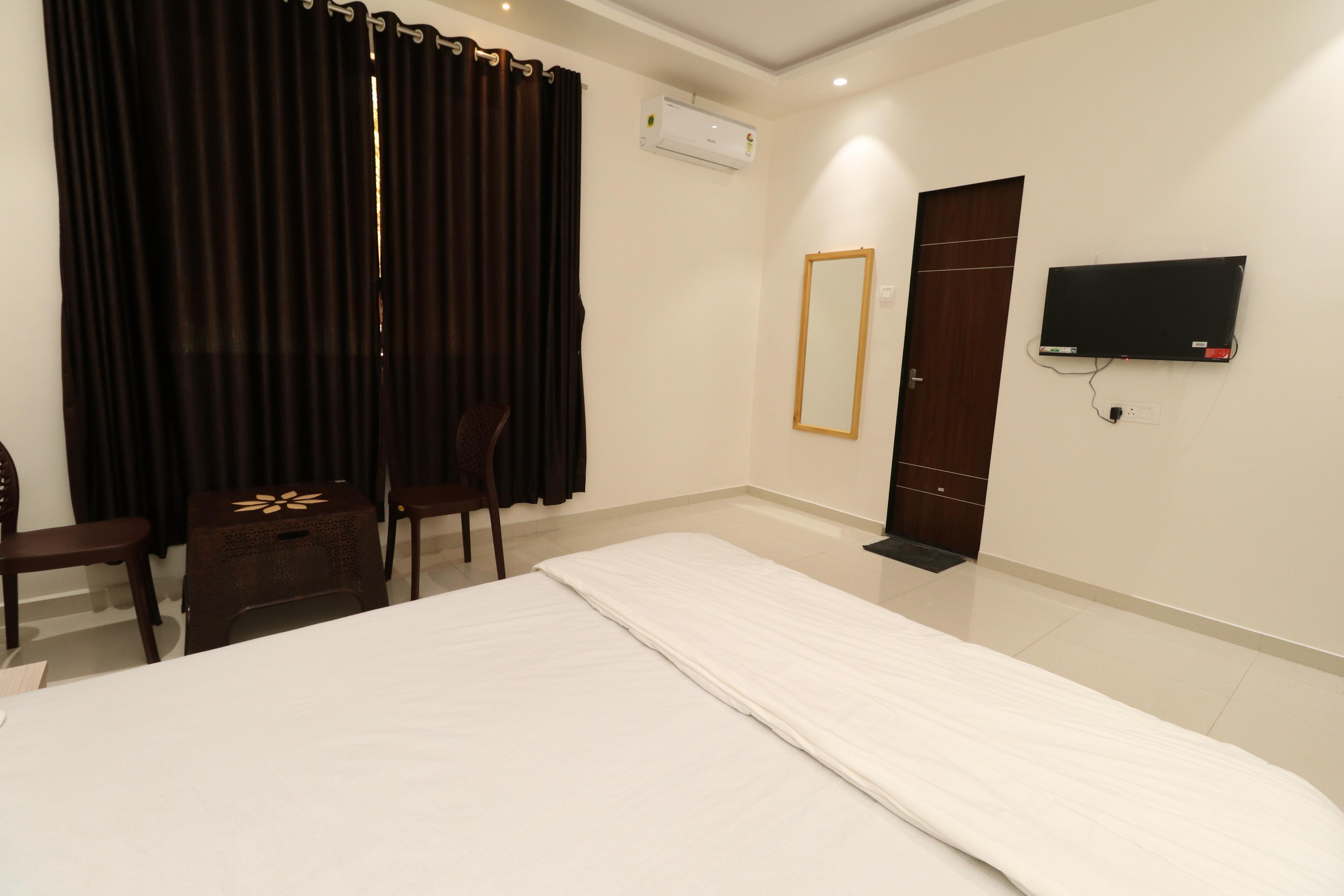 THE COVE A BOUTIQUE HOTEL - Tap to explore photos