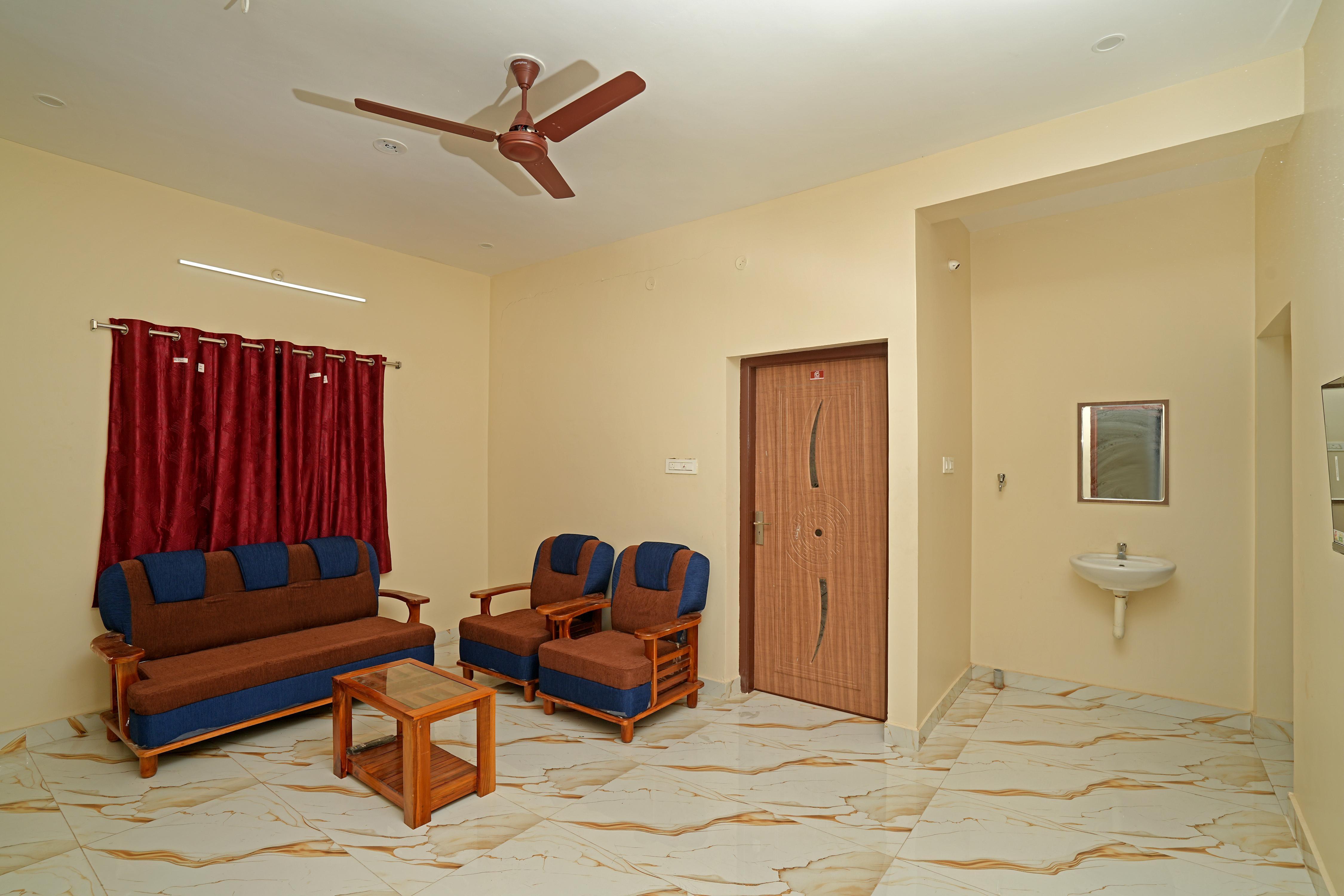 KVA Plaza Service Apartment - Tap to explore photos