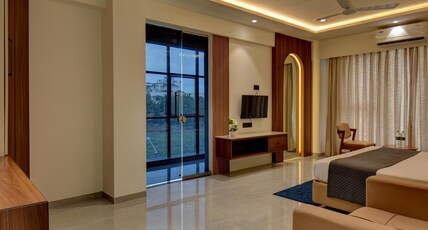 Hotel Sai Mahima Room Type - Super Deluxe Double Bed with Balcony Hotel Sai Mahima Room Type - Super Deluxe Double Bed with Balcony