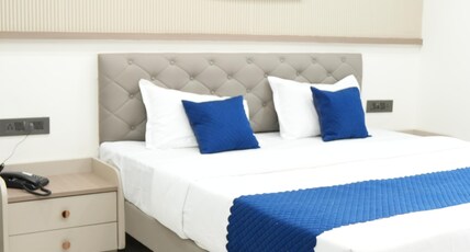 HOTEL YAGNIK INN Room Type - Super Deluxe Room