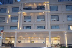 VSeven Hotels